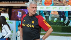 Моуриньо не е "оптимист" за контузията на Дибала