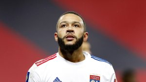 Барселона взима Мемфис Депай на символична цена