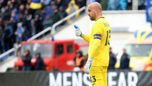 Ники Михайлов аут от Левски