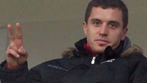 Режат гърба на Димитър Рангелов