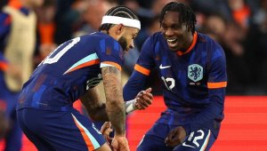 Лалетата разцъфнаха с 4 гола след почивката срещу Канада