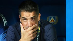 Решенията на Хулио Веласкес в Левски понякога са странни 