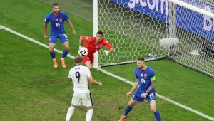 По минути: Англия – Словакия 2:1