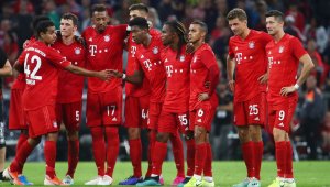 Притиснат от слухове: Байерн отрича официално за Сане