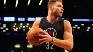 Блейк Грифин се бие с човек от своя отбор, чупи ръка