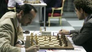 Топалов съкрати разликата до Иванчук на М-тел Мастърс