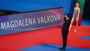 Световна шампионка! Маги Вълкова сътвори сензация на обръч