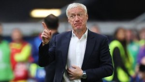 Край на драмата! Решиха дали ще уволнят Дешан