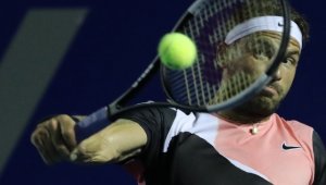 Отлагат АТР тура за шест седмици 