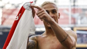 Антъни моли Аякс да го пусне на "Олд Трафорд"