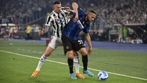 Юве си връща натирен зад Океана