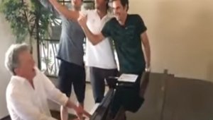 Бекхенд, форхенд... песен – Групата на Гришо и Федерер издава албум!