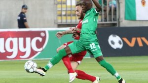 Лудогорец с голов рецитал в Черна гора, вече мисли за Звезда