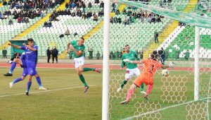 Берое удари Етър в Стара Загора след два късни гола