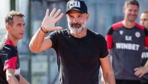 Стипич зачеркна двама с дебелия флумастер