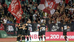 Голмайсторът на Зоря към капитана на ЦСКА: Юнак, махни се! Ще я вкарам!