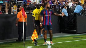 Барса взе решение за Депай и Жул Кунде