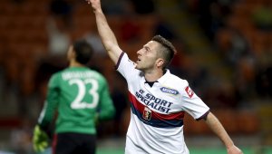 Рома договори двама от Дженоа