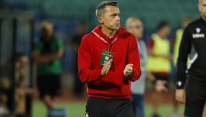 Лицемерие! Христо Янев търси оправдания за резилите на ЦСКА
