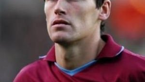 Арсен Венгер обяви интереса си към Гарет Бари