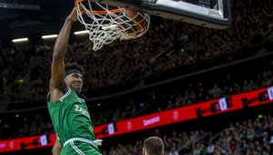 Везенков бе на ниво, но Олимпиакос катастрофира тежко в Литва