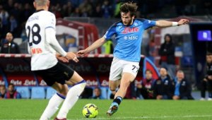 Пеп хвърли око на Хвича Кварацхелия