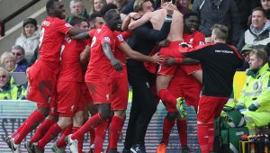 Счупиха очилата на Клоп в дивата радост на Ливърпул + ВИДЕО