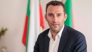 Министър Пешев ще пътува до Истанбул, за да посрещне волейболистите 