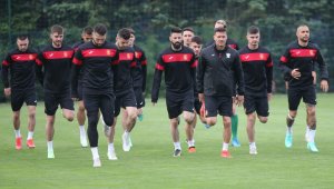 Национал на България втрещи: Катар ни би с един удар и дузпа