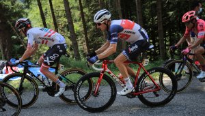 "Лале" цъфти в 14-ия етап на Тур дьо Франс