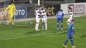 И Локо Пловдив удари трагичен Левски 