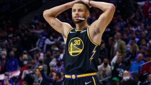 Сиксърс задуши Стеф, рекордът трябва да почака