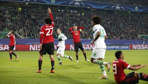 Срам! Манчестър Юнайтед отпадна още в групите на ШЛ + СНИМКИ