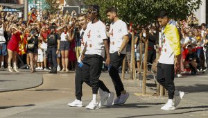 Лошо за Барса: Англичани и франсета подгониха Нико