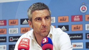 Папавасилиу заменя Жадното в Левски?