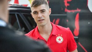 На пангара: Шопов приема критиките, защото играе за ЦСКА