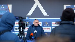 Левски следи дуо от България