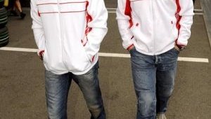 Пилотите се притесняват, че състезанието в Мелбърн ще е по тъмно