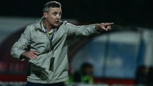 Генчев скочи на съдиите: ЦСКА игра със 17 души срещу нас!