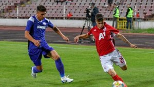 ЦСКА прати любимец на сектор "Г" в Дунав