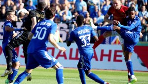 Петрис лази по нервите на шефовете в Левски