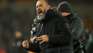 Уулвърхемптън хареса двама българи 