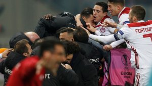 Гърция ликува, Олимпиакос изхвърли Милан от Лига Европа и продължава напред