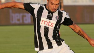 Божинов не успя да помогне на Партизан за бой над Звезда