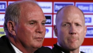 Хьонес дърпа ушите на Замер: Заради теб в Дортмунд ни се смеят