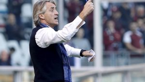 Манчини сравни Игуаин с Меси