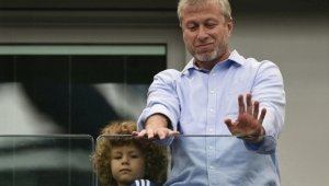Парите убиват футбола в Англия