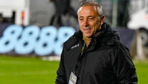 Черно море вдига Велислав Василев за Етър