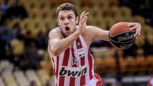 Везенков пак блести в Евролигата