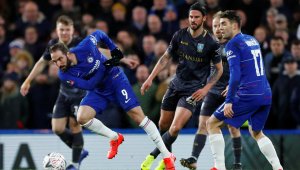 Нулев дебют за Игуаин срещу слабак от Чемпиъншип, Челси бие с класика за ФА Къп